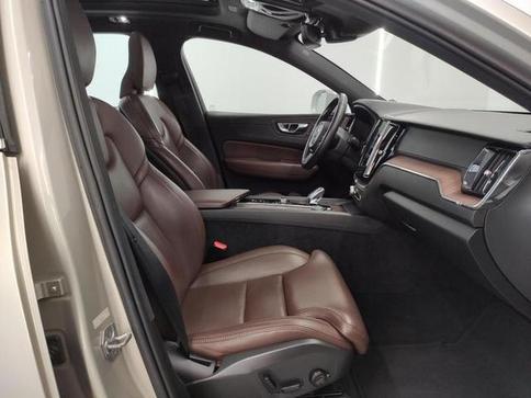 VOLVO XC60 T8 INSCRIPT