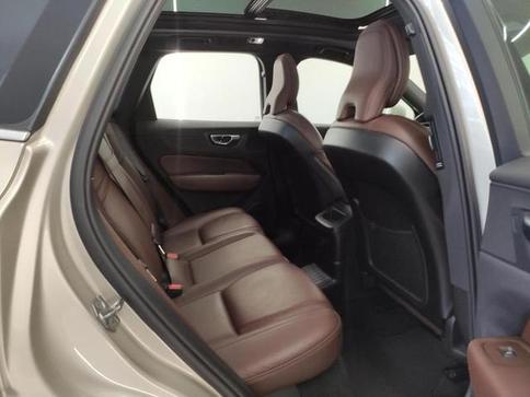 VOLVO XC60 T8 INSCRIPT