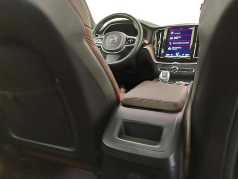 VOLVO XC60 T8 INSCRIPT