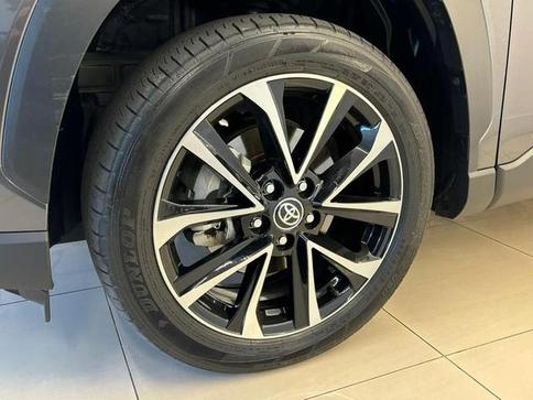 TOYOTA CCROSS XRE 20