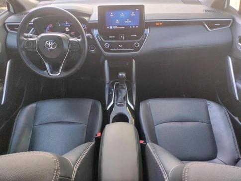 TOYOTA CCROSS XRE 20