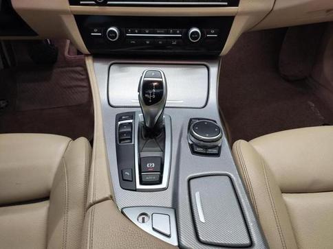 BMW 528I