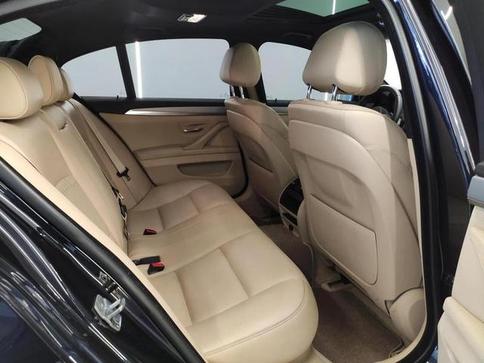 BMW 528I