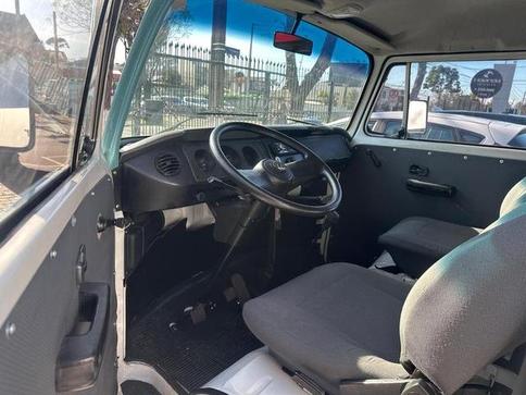 VOLKSWAGEN KOMBI