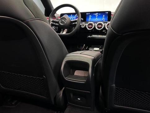 MERCEDES-BENZ CLA-200 AMG LINE 1.3 TB 16V AUT. (H�B.)