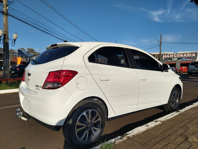 CHEVROLET ONIX 1.4 MT LTZ