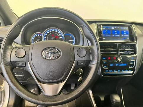 TOYOTA YARIS HA XL15
