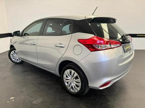 TOYOTA YARIS HA XL15