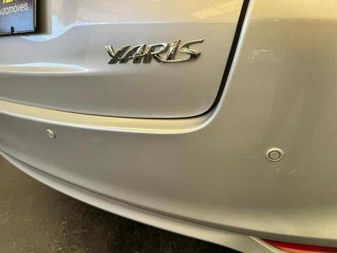 TOYOTA YARIS HA XL15