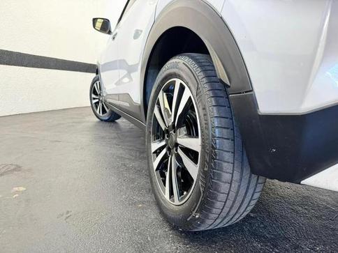 NISSAN KICKS ADVANCE CVT