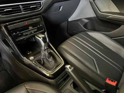 VOLKSWAGEN T CROSS COMFORTLINE TSI AT