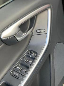 VOLVO XC 60 2.0 T5 DYNAMIC