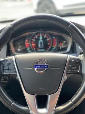 VOLVO XC 60 2.0 T5 DYNAMIC