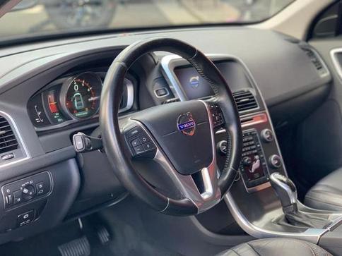 VOLVO XC 60 2.0 T5 DYNAMIC