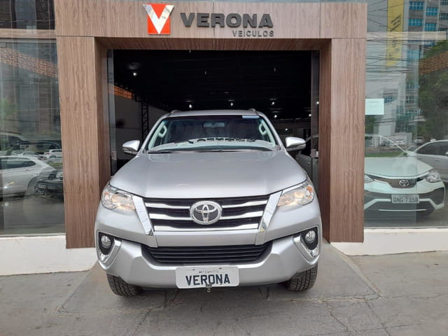 TOYOTA HILUX SW4 SRV 4X4 3.0 AUTOMATICO