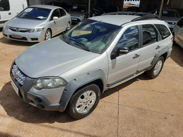FIAT PALIO WEEKEND 1.8 ADVENTURE LOCKER 8V 4P