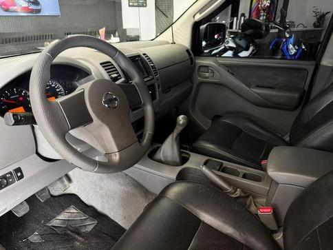 NISSAN FRONTIER XE 4X2 2.5