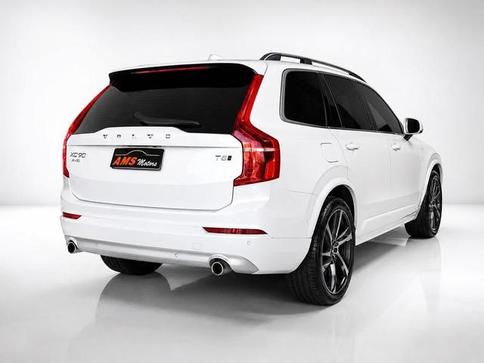 VOLVO XC90 T6 MOMENTUM