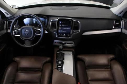 VOLVO XC90 T6 MOMENTUM
