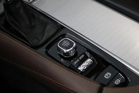 VOLVO XC90 T6 MOMENTUM