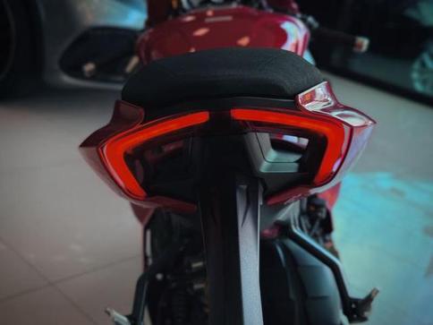 DUCATI DUCATPANIGALE V4 S
