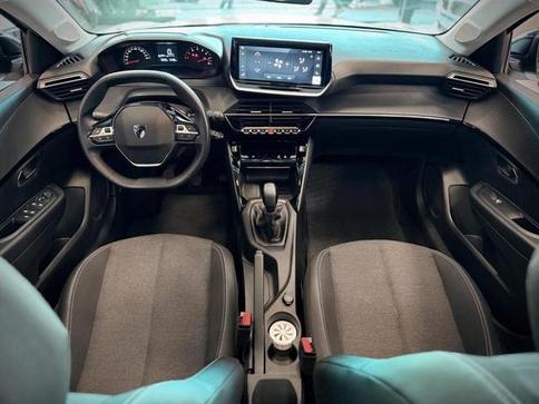 PEUGEOT 208 STYLE MT