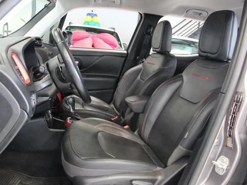 JEEP RENEGADE THAWK AT D