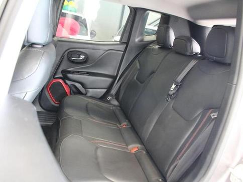 JEEP RENEGADE THAWK AT D