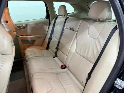 VOLVO XC 60 2.0 T5 DYNAMIC