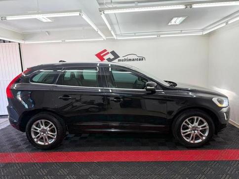 VOLVO XC 60 2.0 T5 DYNAMIC