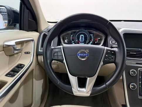 VOLVO XC 60 2.0 T5 DYNAMIC