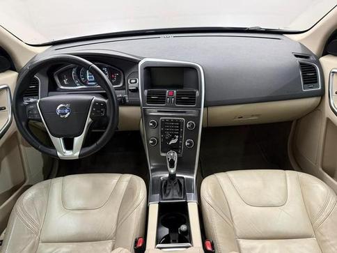 VOLVO XC 60 2.0 T5 DYNAMIC