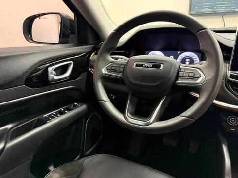 JEEP COMMANDER LIMITED T270 1.3 TB FLEX AUT