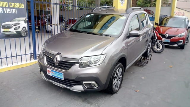RENAULT SANDERO STEPWAY ICONIC FLEX 1.6 16V AUT.