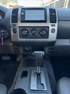 NISSAN FRONTIER LE 4X4