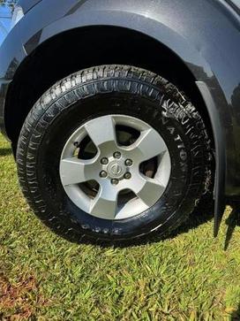 NISSAN FRONTIER LE 4X4