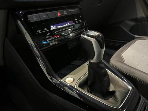 VOLKSWAGEN T-CROSS COMFORTLINE 1.0 TSI FLEX 5P AUT.