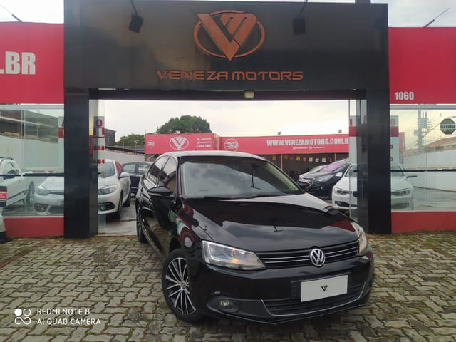 VOLKSWAGEN JETTA 2.0 T