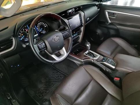 TOYOTA HILUX SW4 SRX 4X4 2.8 TB 4P DIESEL