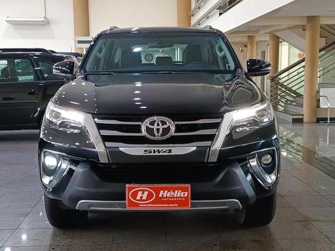 TOYOTA HILUX SW4 SRX 4X4 2.8 TB 4P DIESEL