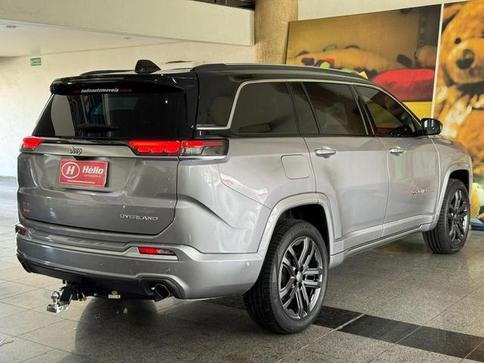 JEEP COMMANDER OVERLAND HURRICANE