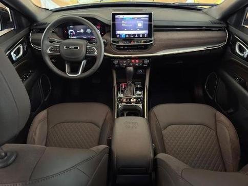 JEEP COMMANDER OVERLAND HURRICANE