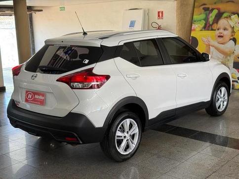 NISSAN Kicks  S DRCT CVT