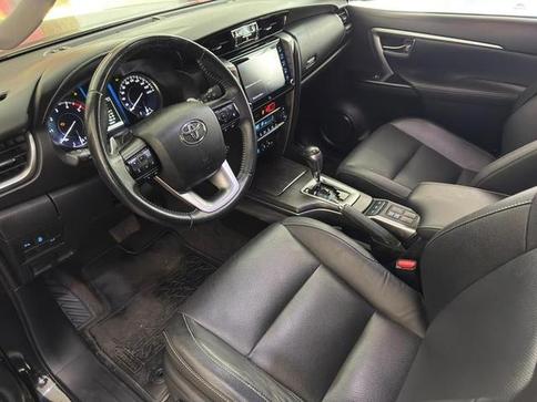 TOYOTA HILUX SWSRXA4FD