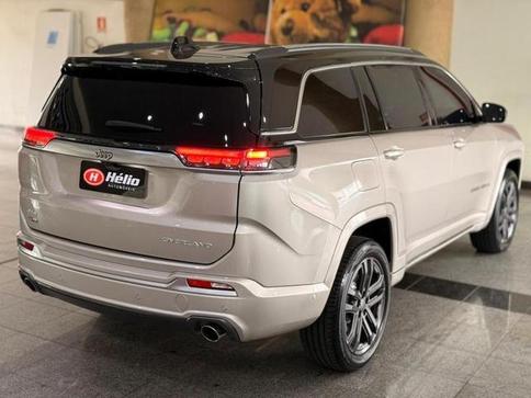 JEEP COMMANDER OVERLAND HURRICANE