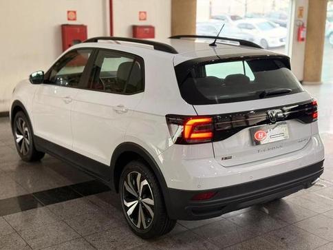 VOLKSWAGEN T CROSS 200 TSI AUT