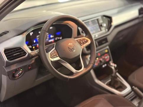 VOLKSWAGEN T CROSS 200 TSI AUT