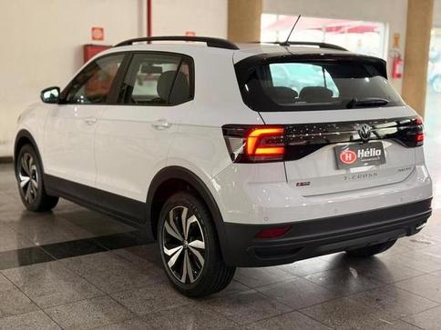VOLKSWAGEN T CROSS 200 TSI AUT