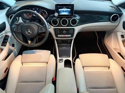 MERCEDES-BENZ CLA180