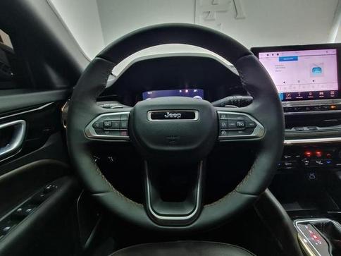 JEEP COMMANDER OVR T270